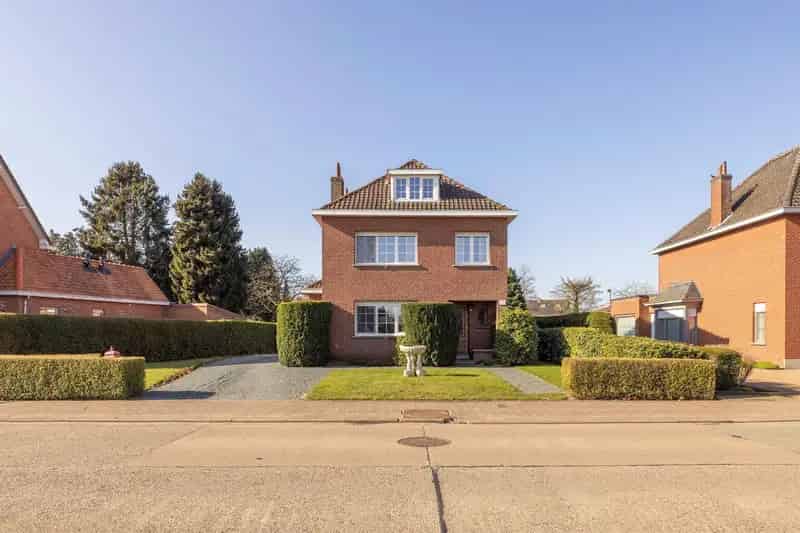Renovatieproject: Vrijstaande woning 3 slaapkamers op 1198m²