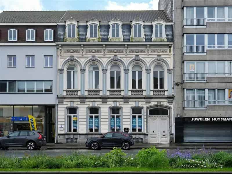 Kantoor te Koop Eeklo Architecturaal Meesterwerk