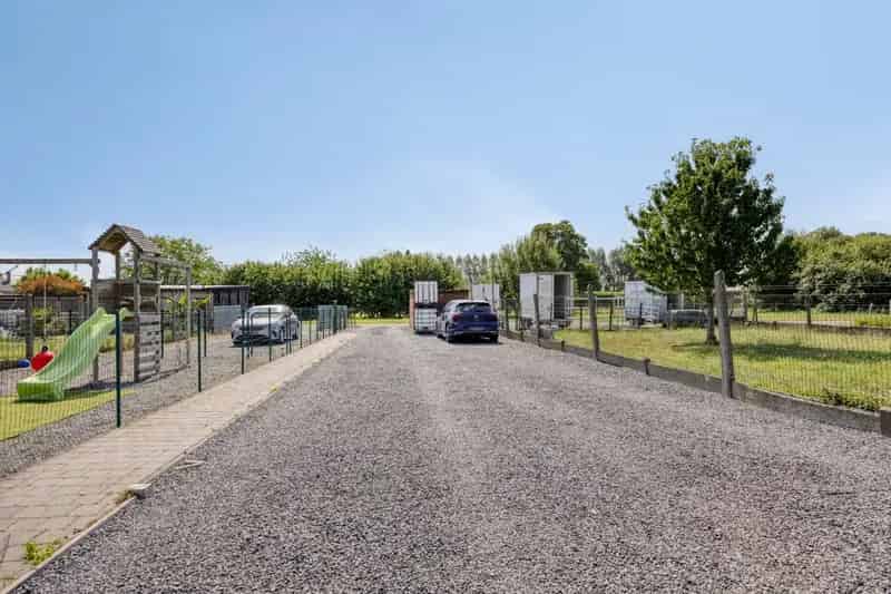 Instapklare woning 6 slaapkamers Meerbeke