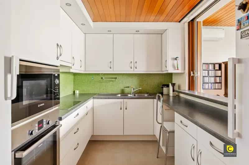 Ruim 3 Slaapkamer Appartement te Berchem