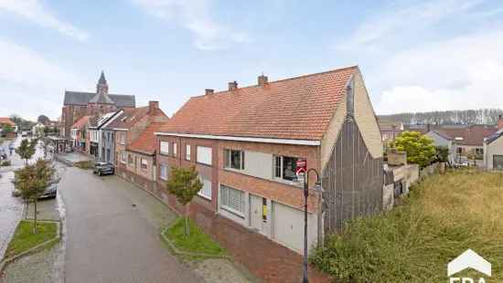 Ruime 3-slpk woning met garage te Moerkerke