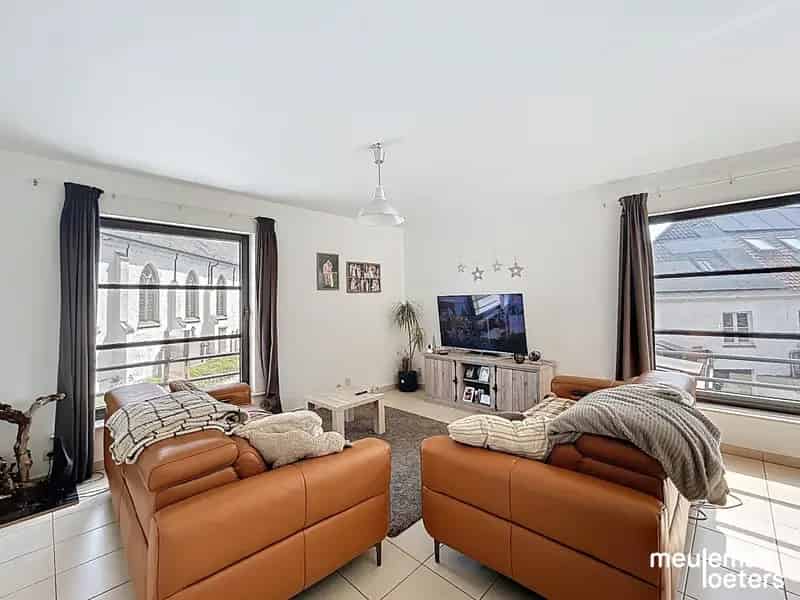 Appartement te koop Ursel: 3 slaapkamers, garage en terras