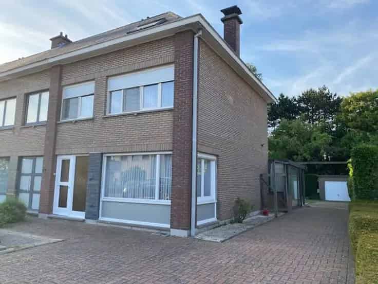 Huis Te Koop Mechelen: Ruime Gezinswoning met 5 slaapkamers en Dubbele Garage