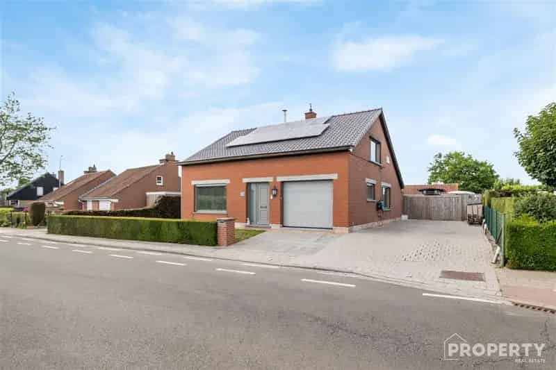Villa te koop in Izegem: 3 slaapkamers, moderne badkamer