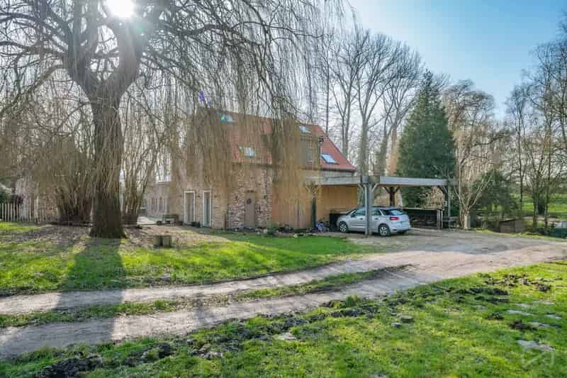 Huis te koop Lanquesaint: 2 woningen, 7 slaapkamers, zwembad