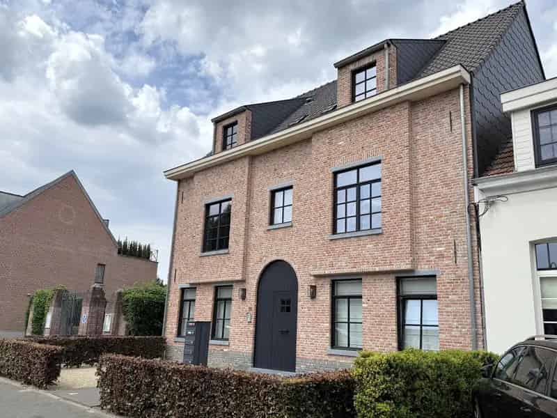 Gelijkvloersappartement met Tuin te Koop in Sint Job
