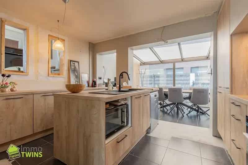 Instapklare Vrijstaande Woning met Prachtige Tuin te Zele