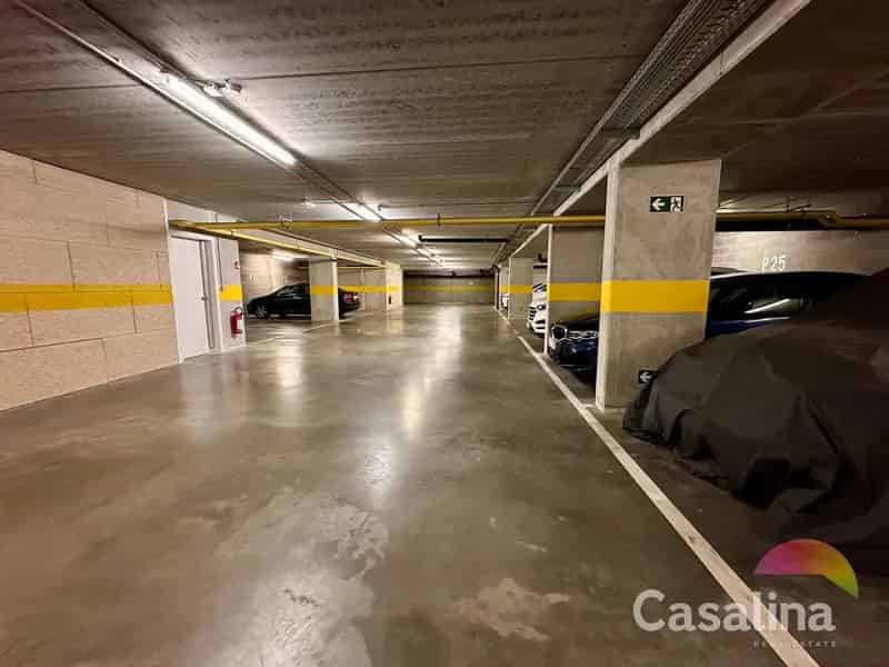 Binnenparkeerplaats te huur Casalina Real Estate