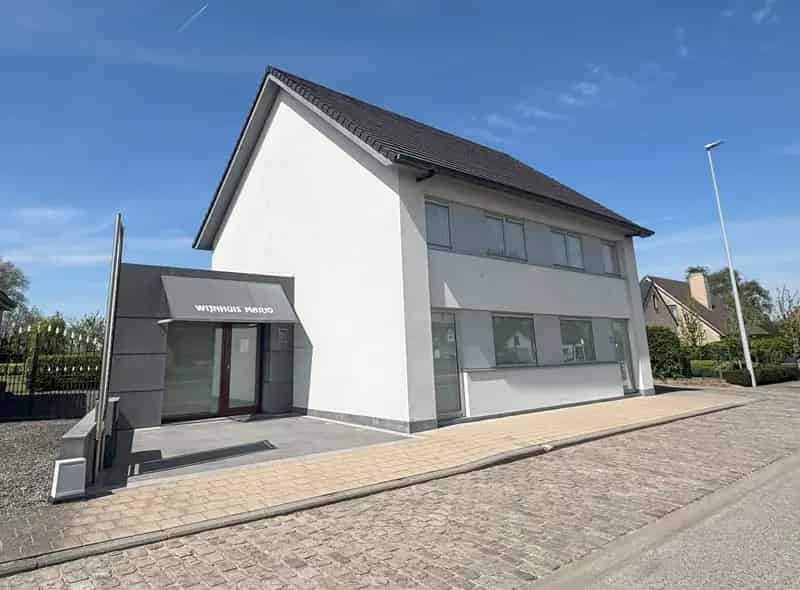 Huis te huur: Ruime woning met 4 slaapkamers en dubbele garage
