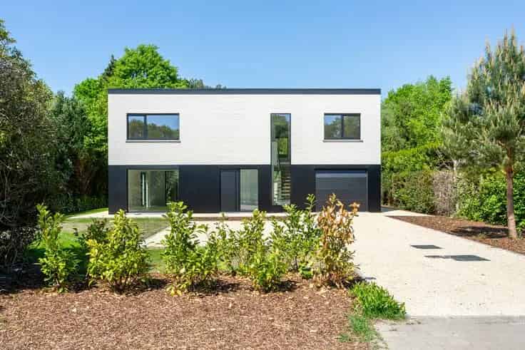 Villa te Koop: Gerenoveerde 4 Slaapkamers, 2 Badkamers, Grote Tuin