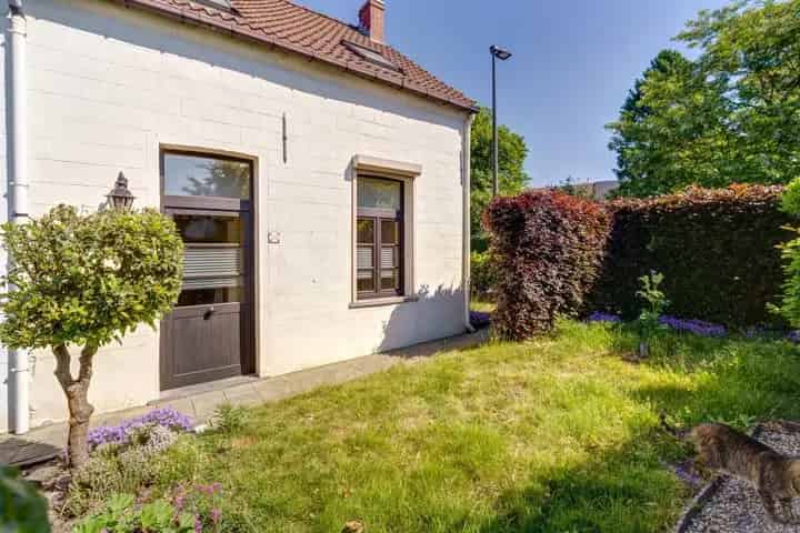 Woning Mechelen 2 slaapkamers kelder aparte keuken EPC D label