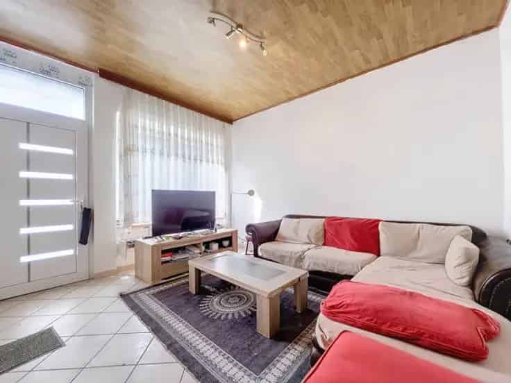 Huis Te Koop Gilly 3 slaapkamers Tuin
