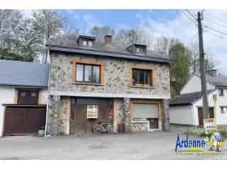 Huis te koop Wibrin - Ruime woning met garage en atelier