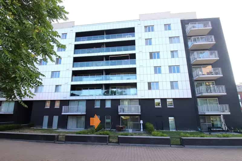 Appartement te koop: Stijlvol 1 slaapkamer appartement met privétuin