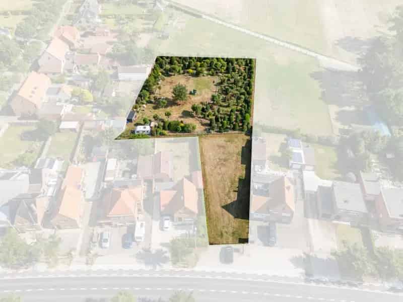 Bouwgrond 650m² met 2662m² bouwland
