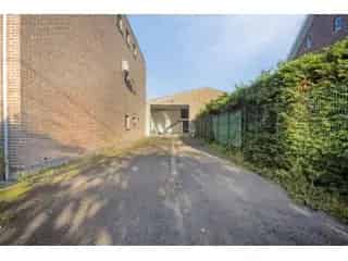 Industrie te koop Wolvertem - Gerenoveerd bedrijfsgebouw met werkplaats en kantoren