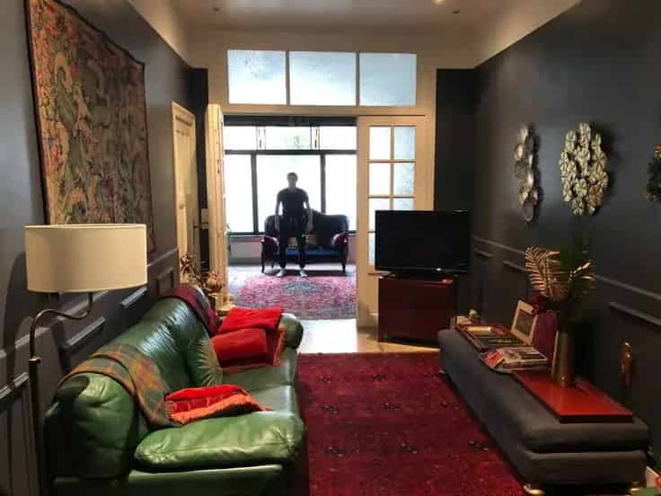 Gerenoveerde Familiewoning 320m2 Nabij Parken en Winkels
