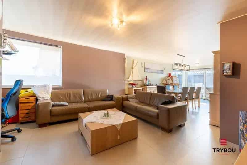 Instapklare Halfopen Woning Esen 3 Slaapkamers Tuin
