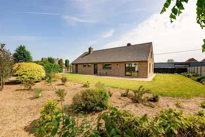 Vrijstaande woning grote tuin Wingene