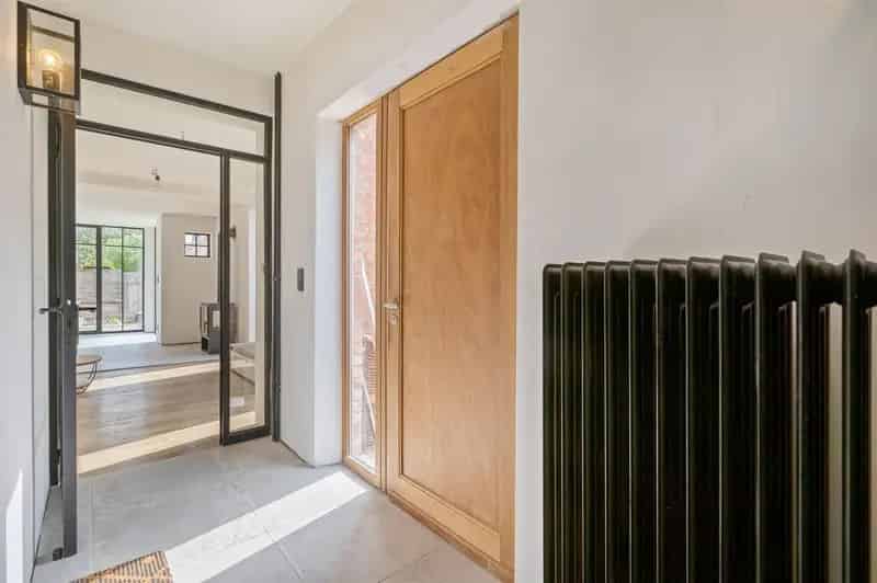 Huis te huur Heist-op-den-Berg 3 slaapkamers gedeeltelijk gerenoveerd