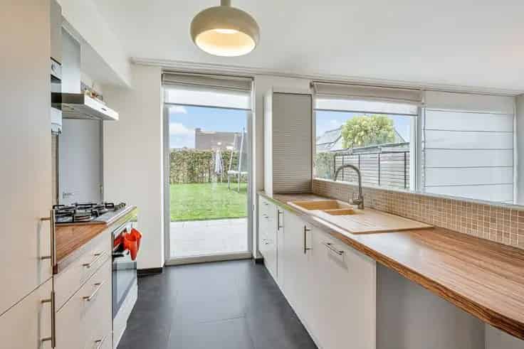 Knappe Recente Woning 4 5 Slaapkamers 2 Badkamers Garage Tuin