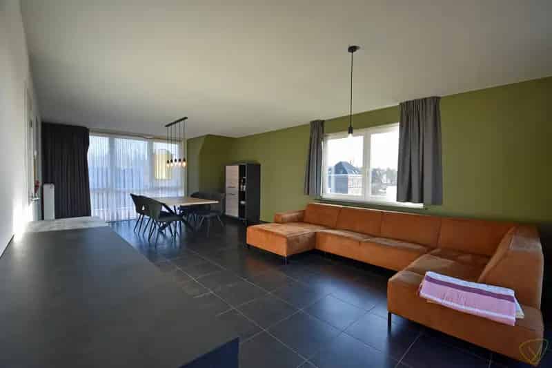 Ruim Duplex Appartement Te Huur Sint Laureins