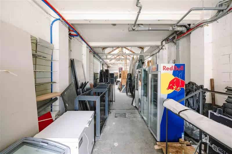 Huis te koop Sint-Niklaas: woning met atelier 431m²