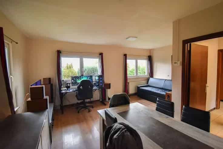 Huis Te Koop Wépion: 2 slaapkamers, tuin, rustige ligging