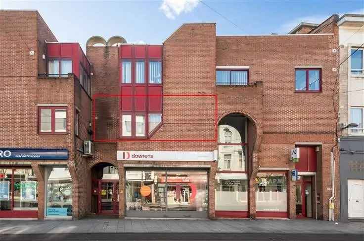 Te koop appartement in Merksem met 1 slaapkamer en terras