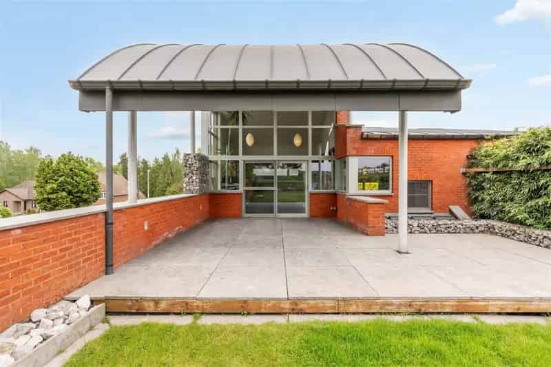 Moderne woning te Maaseik met royale tuin