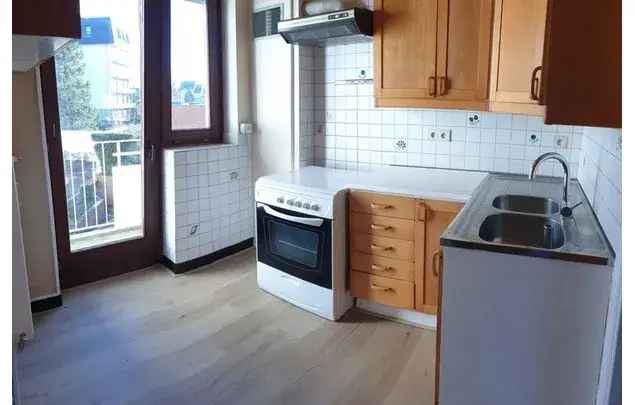 Huur 2 Slaapkamer Appartement 89m² Charleroi