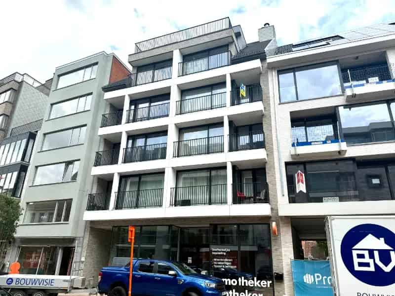Appartement te huur 2 slaapkamers ruim terras
