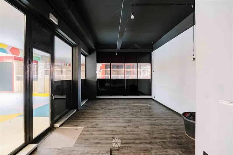 DEINZE CENTRUM - Riant handelspand op toplocatie in Deinze