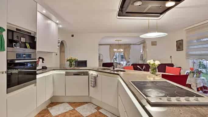 Huis te koop Genk 5 slaapkamers moderne villa