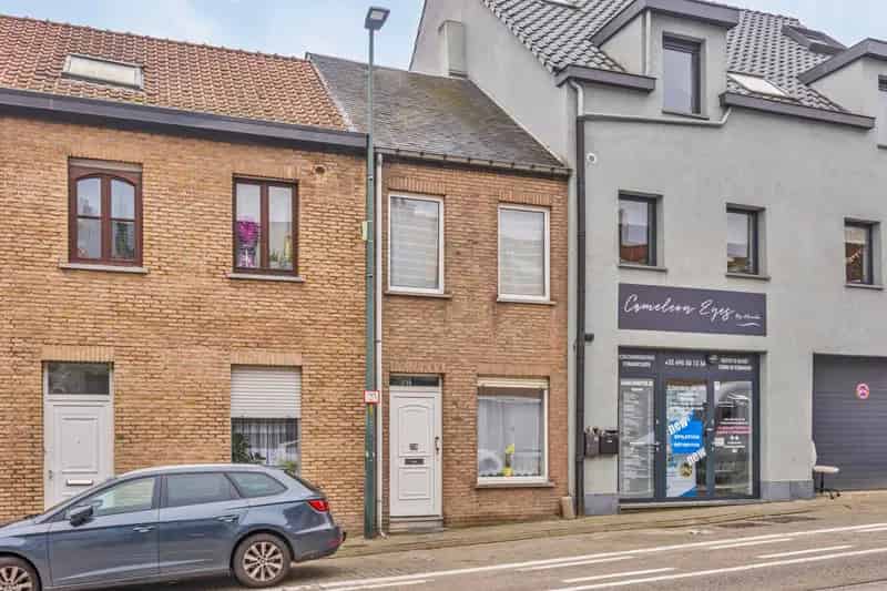 3 Slaapkamers Grote Tuin Uitstekende Ligging