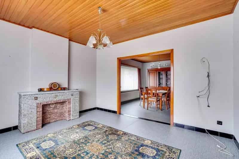 Woning met 4 slaapkamers garage en tuin
