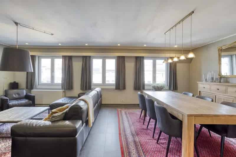 Handelspand met Ruime Woonst te Koop Ekeren