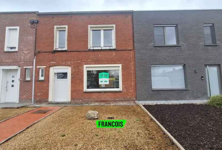 Te koop woning in Poperinge met tuin en garage centraal gelegen