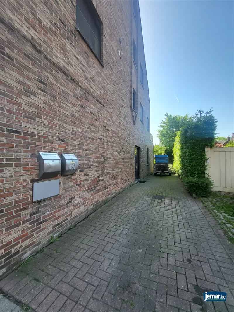 Ruim Duplex Appartement 3 Slaapkamers Nabij Centrum