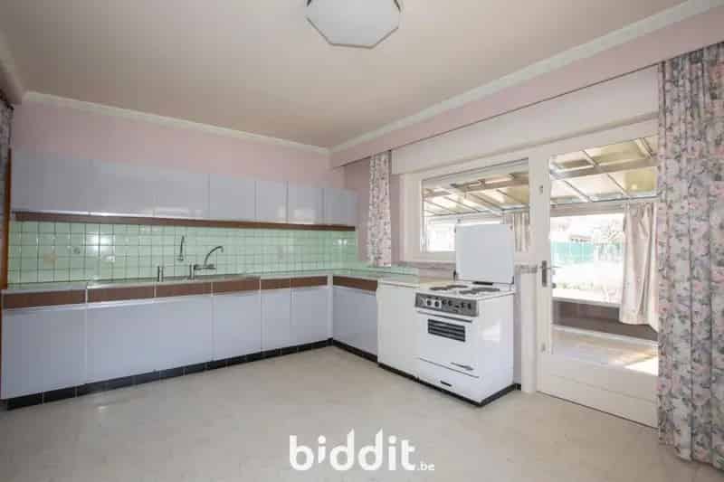 Te renoveren woning Beveren Centrum