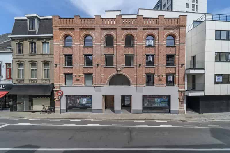Kantoor te Koop Aalst Centrum: Toplocatie Hoge Visibiliteit