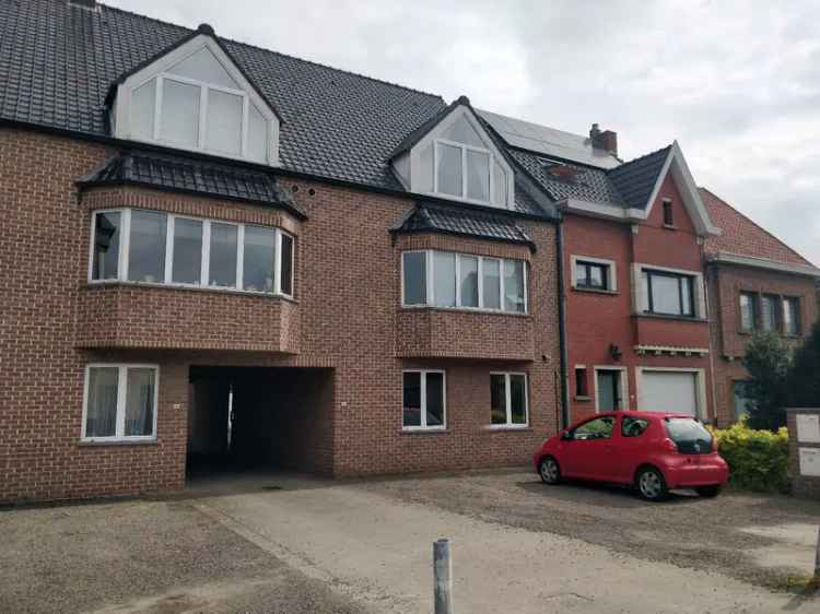 Te huur appartement in Lokeren met lichtrijke living en ingerichte keuken