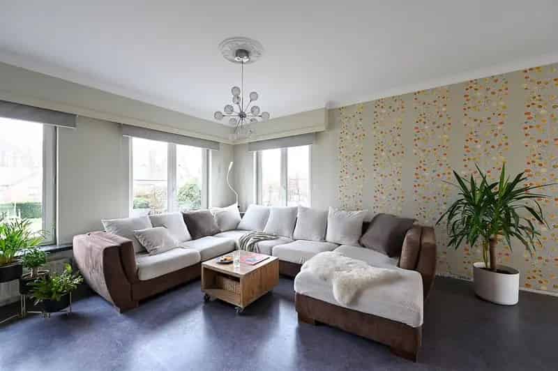 Villa te koop met zwembad en zonnepanelen