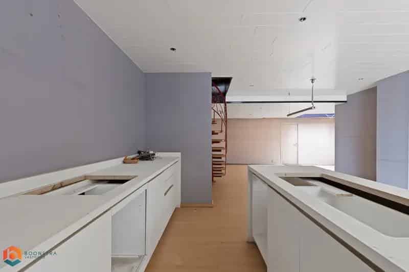 Te renoveren handelspand met woning Itegem
