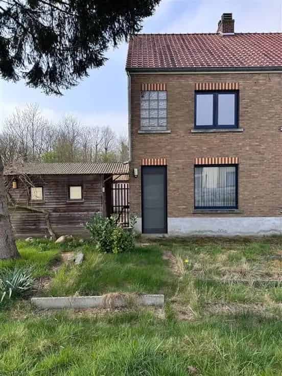 Te renoveren woning Lummen 125m² 3 slaapkamers