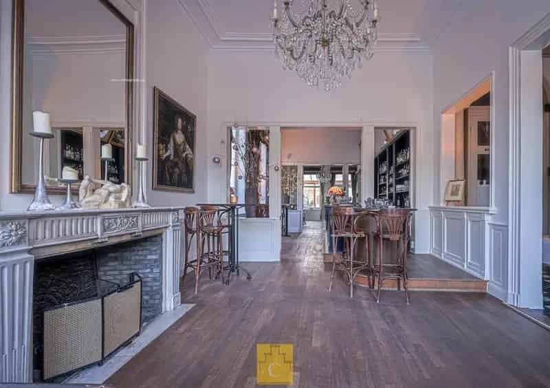 Handelspand te Koop Brugge 6 slaapkamers  Groeningemuseum