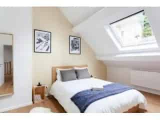 Appartement te huur Sint-Gillis - Prive slaapkamer 24m²