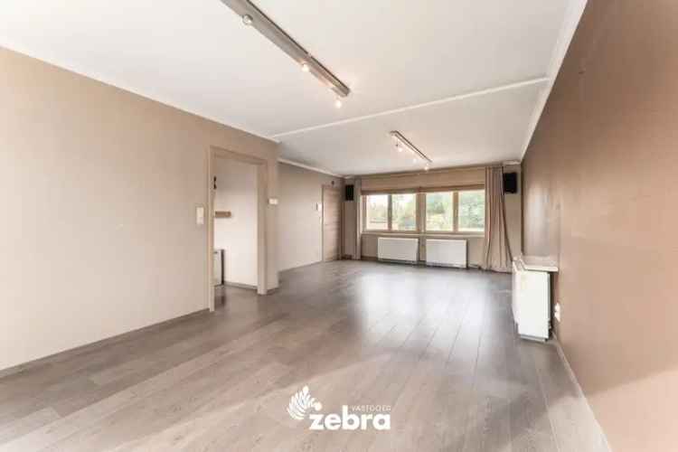 Instapklare woning met garage en zuidgerichte tuin te Lauwe (Menen)!