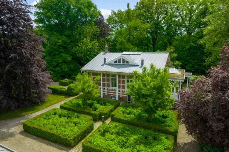 Huis te koop Kalmthout: unieke villa met 1ha grond