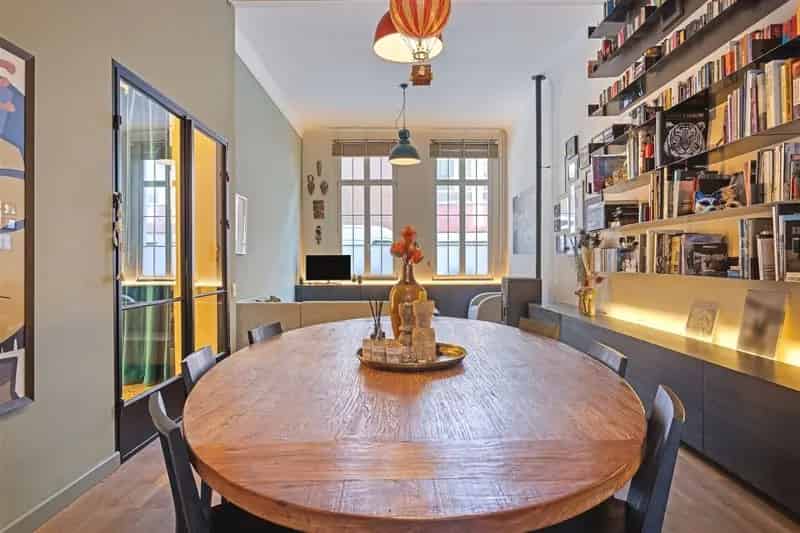 Huis te huur: Ruime gezinswoning met tuin en bijgebouw